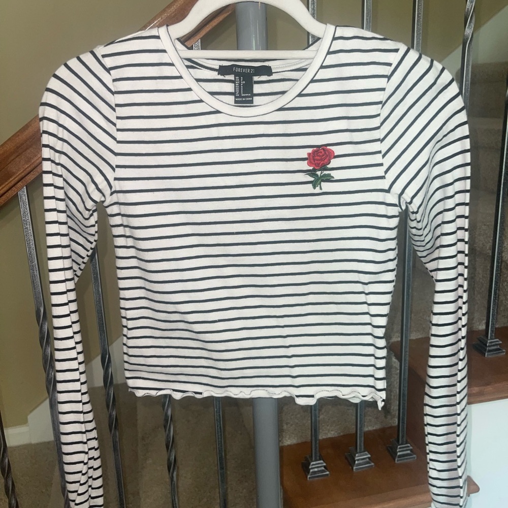 Long sleeve crop top